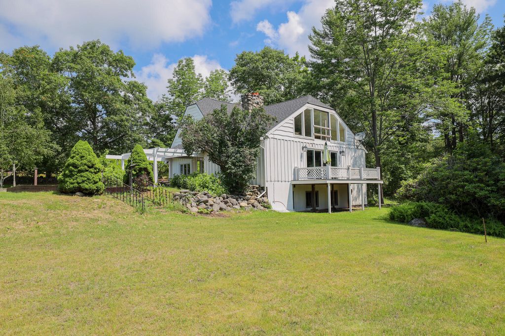 Photo of 211 Common Road, Dixfield, ME 04224 (MLS # 1581065)