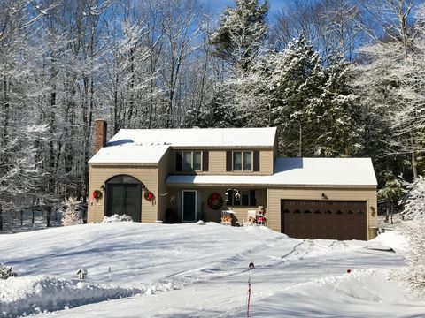 Photo of 6 Poland Road, Freeport, ME 04032 (MLS # 1646558)