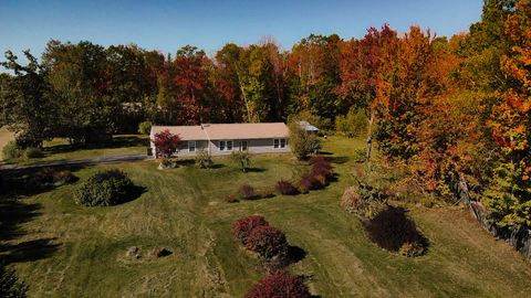 Photo of 5 Deer Run Lane, Kenduskeag, ME 04450 (MLS # 1640004)
