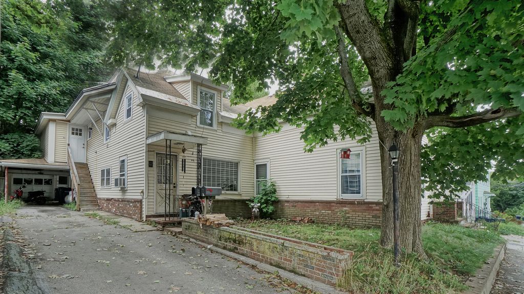 Photo of 12 Kossuth Street, Biddeford, ME 04005 (MLS # 1653797)