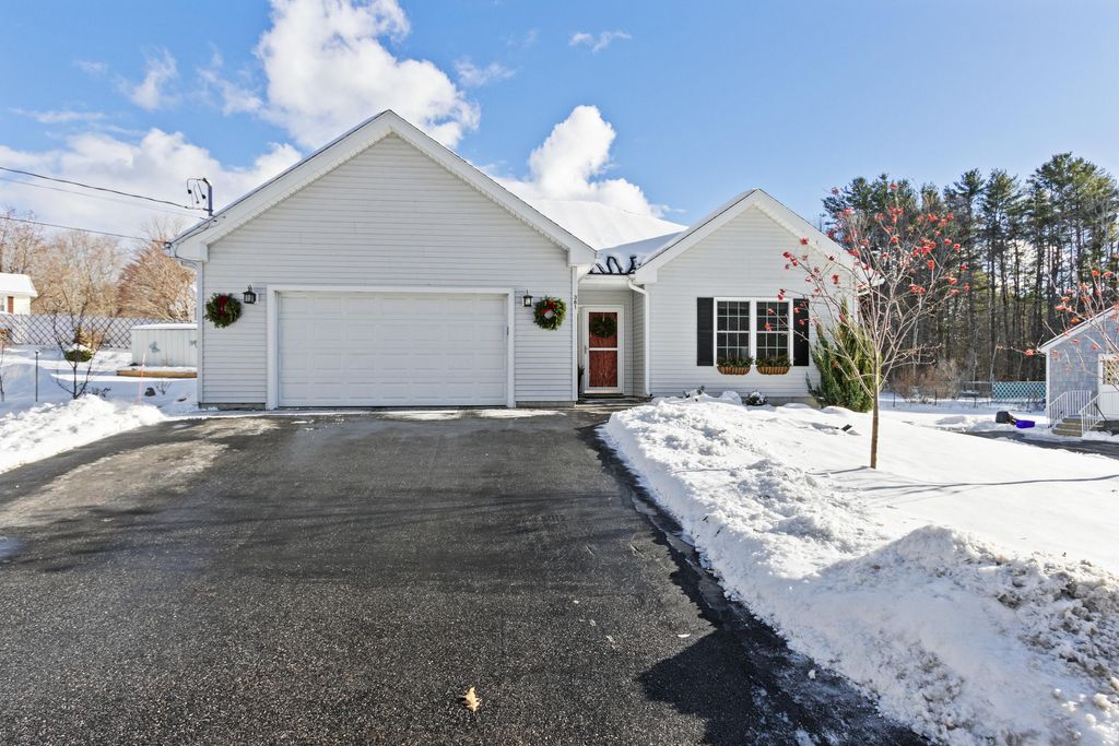 Photo of 381 Pond Road, Lewiston, ME 04240 (MLS # 1646869)