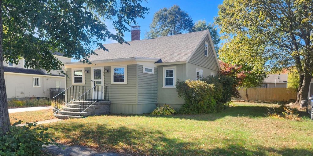 Photo of 31 Ridgeway Avenue, Sanford, ME 04073 (MLS # 1642501)