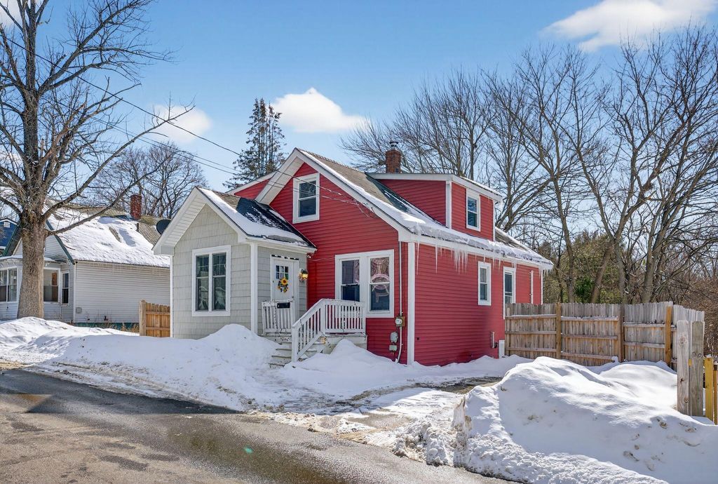 Photo of 3 Fairlawn Avenue, Lewiston, ME 04240 (MLS # 1653352)