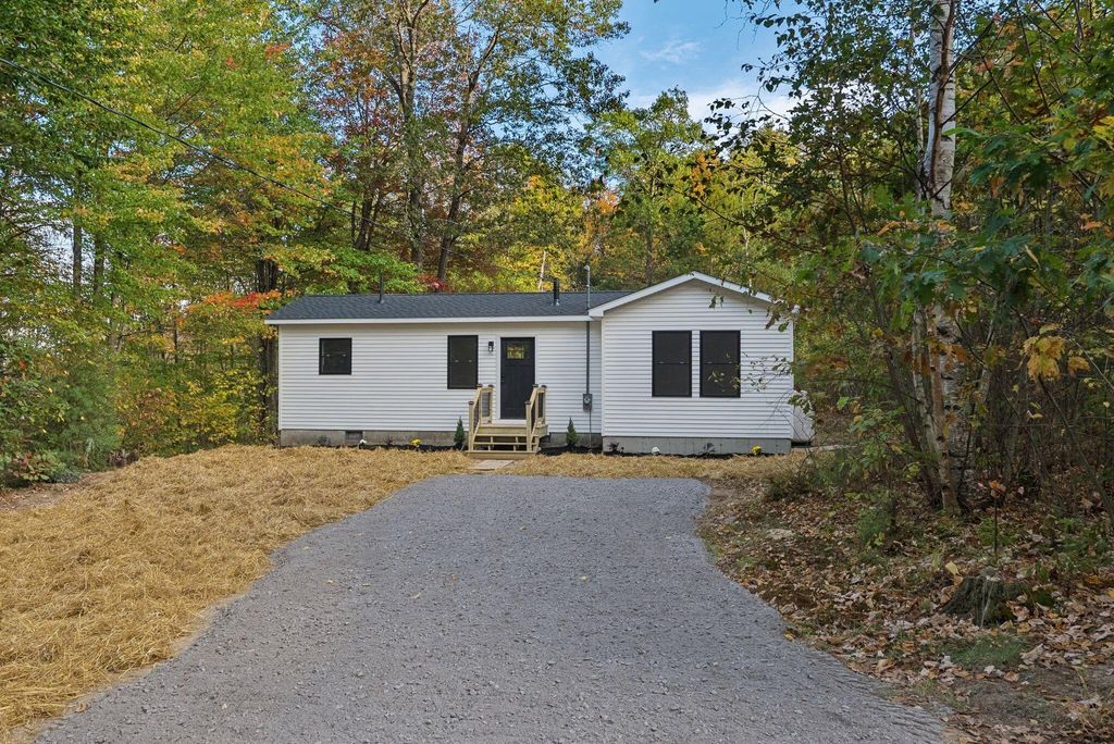 Photo of 19 Estate Road, Naples, ME 04055 (MLS # 1640277)
