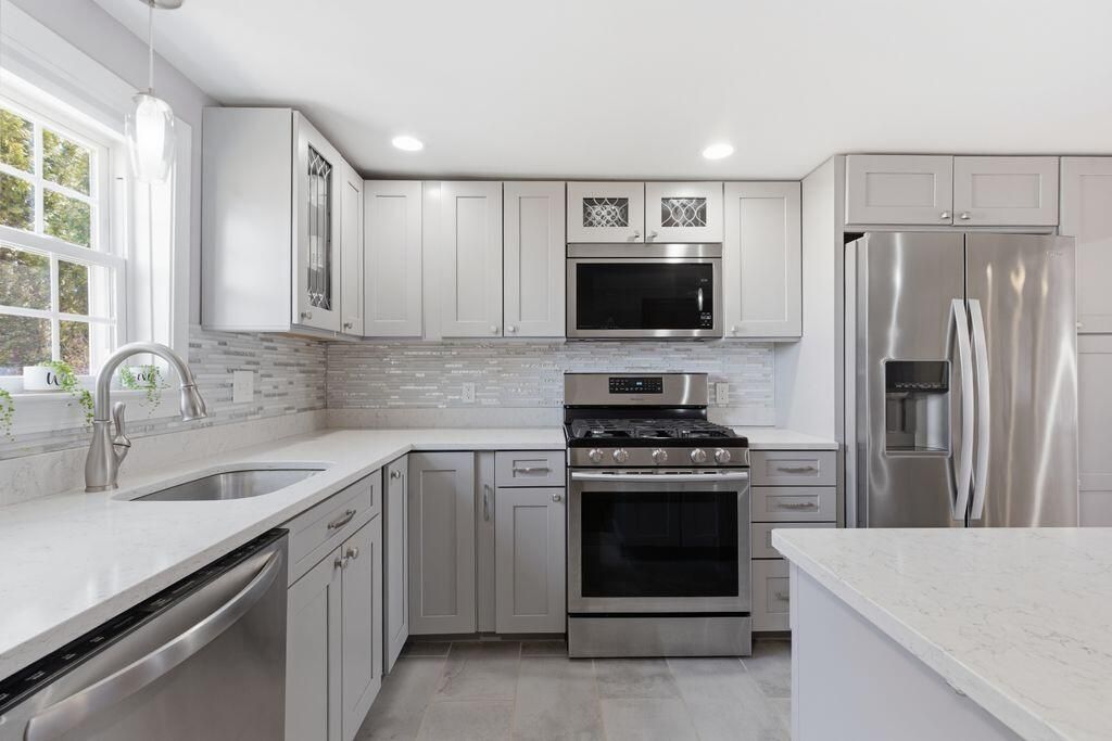 Photo of 5 Shaw's Farm Lane #4, York, ME 03909 (MLS # 1656313)