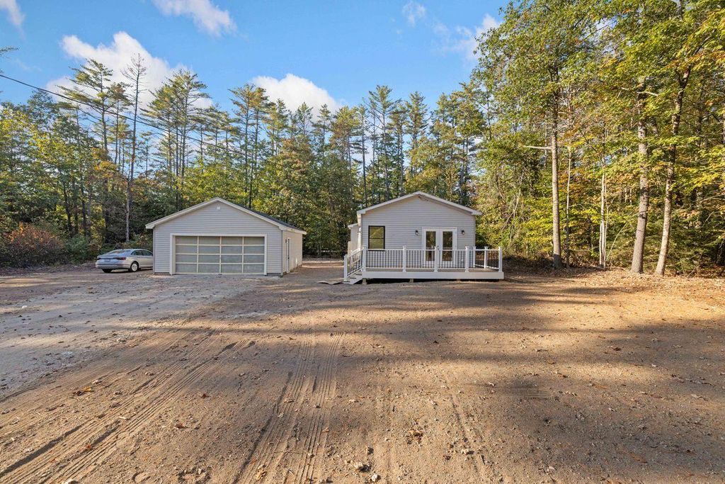 Photo of 4 Deer Crossing Road, Limerick, ME 04048 (MLS # 1640553)