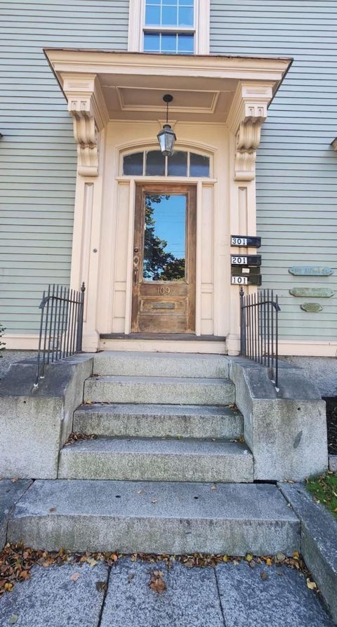 Photo of 109 Alfred Road, Biddeford, ME 04005 (MLS # 1631129)