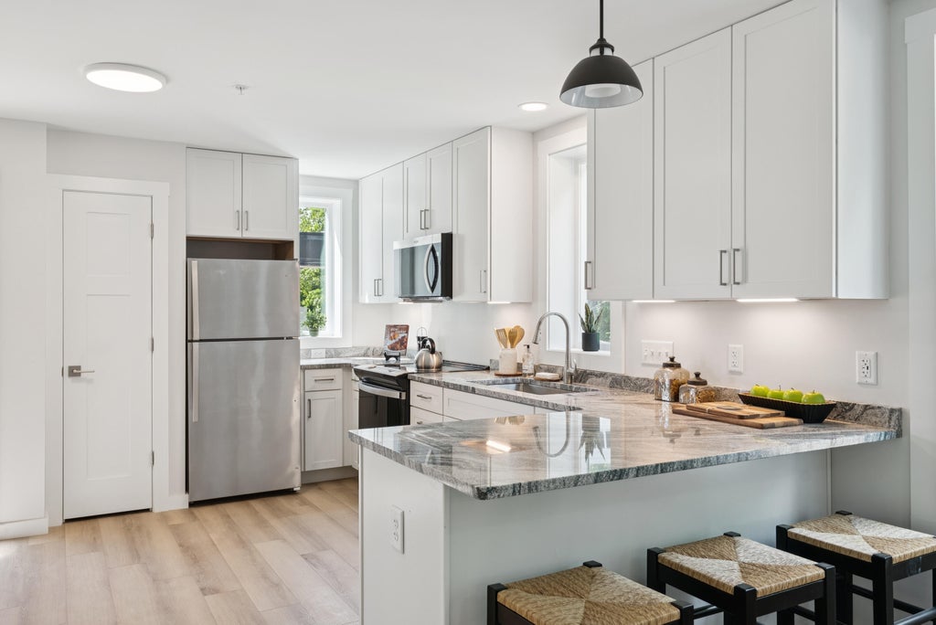 Photo of 17 Cedar Bend #17, Boothbay, ME 04537 (MLS # 1631415)