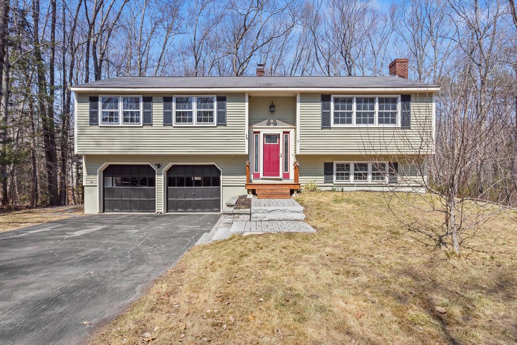 Photo of 2 Birchcroff Lane, Saco, ME 04072 (MLS # 1658091)