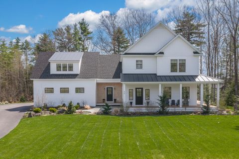 Photo of 46 Cortland Court, Cumberland, ME 04021 (MLS # 1661291)