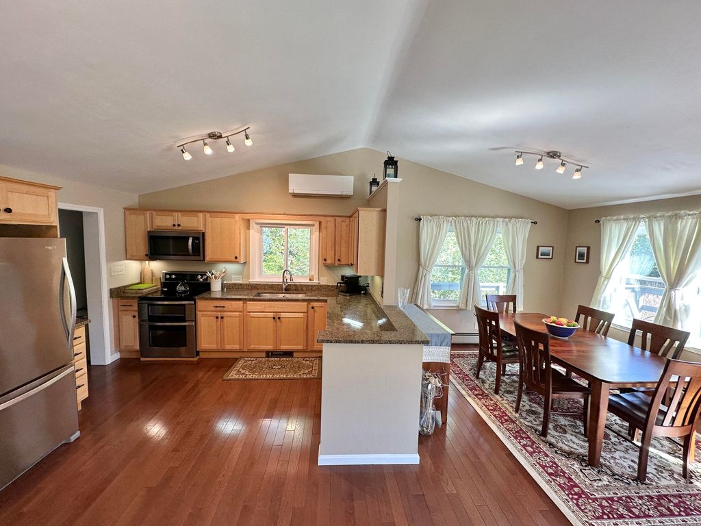 Photo of 5 Melbourne Drive, Scarborough, ME 04074 (MLS # 1663439)