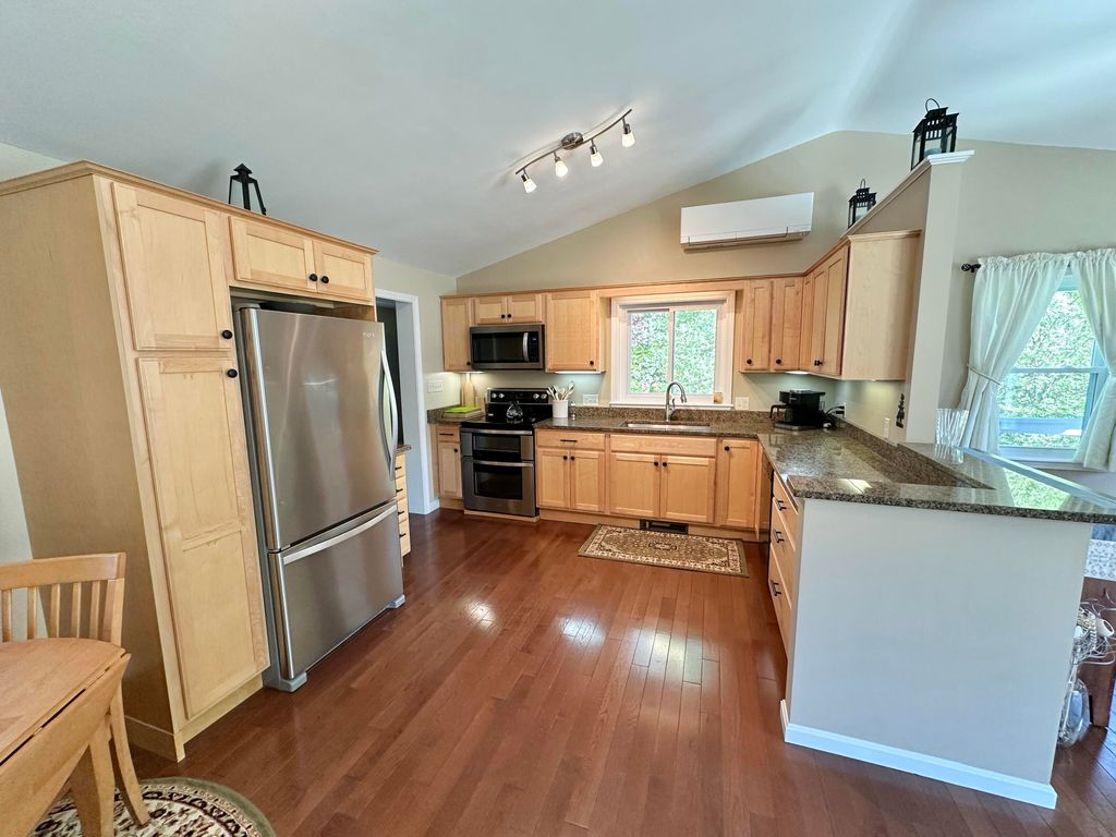 Photo of 5 Melbourne Drive, Scarborough, ME 04074 (MLS # 1663439)