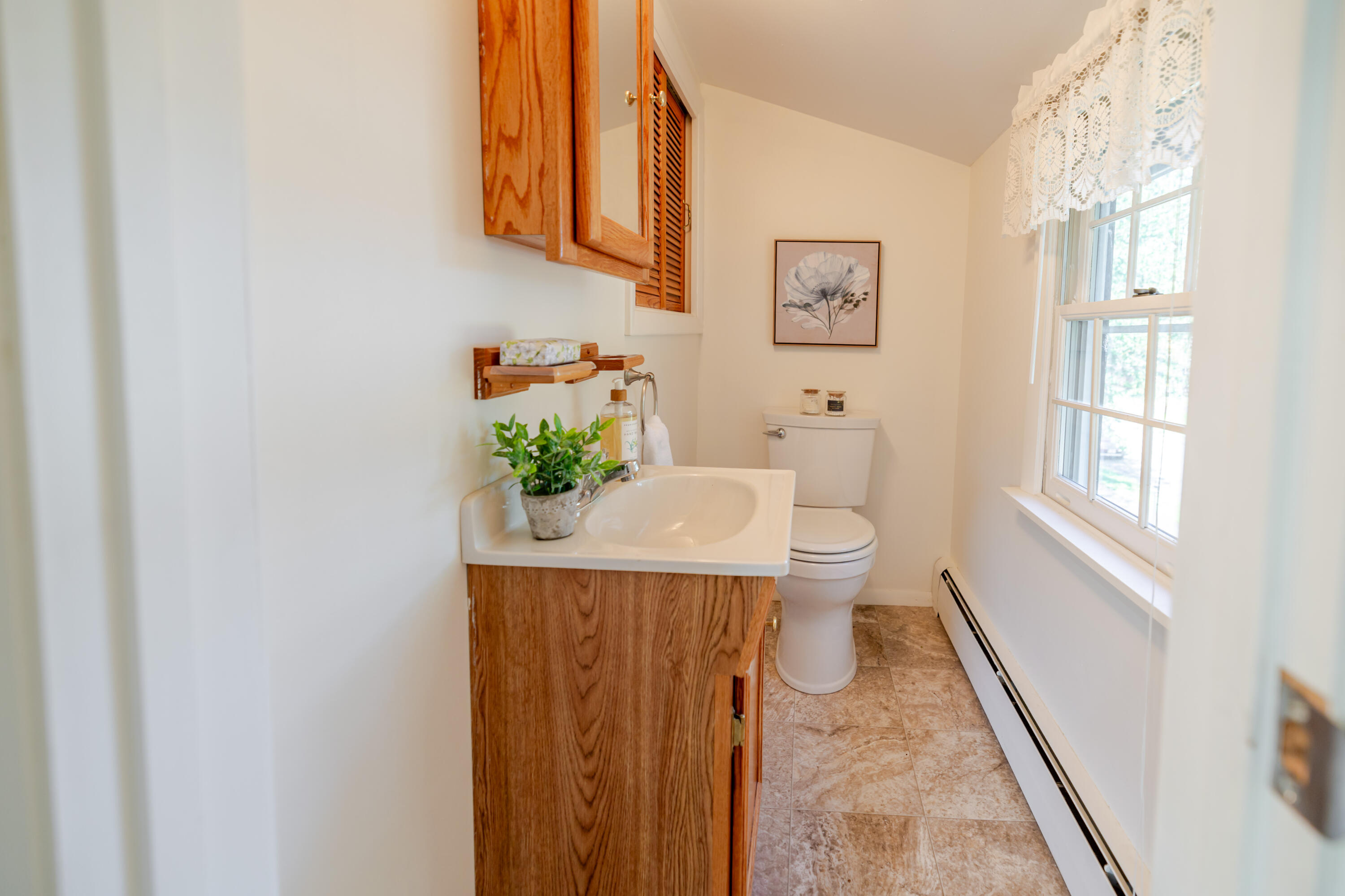 Westbrook, Maine 04092, United States, 3 Bedrooms Bedrooms, ,2 BathroomsBathrooms,Residential,Active,195087