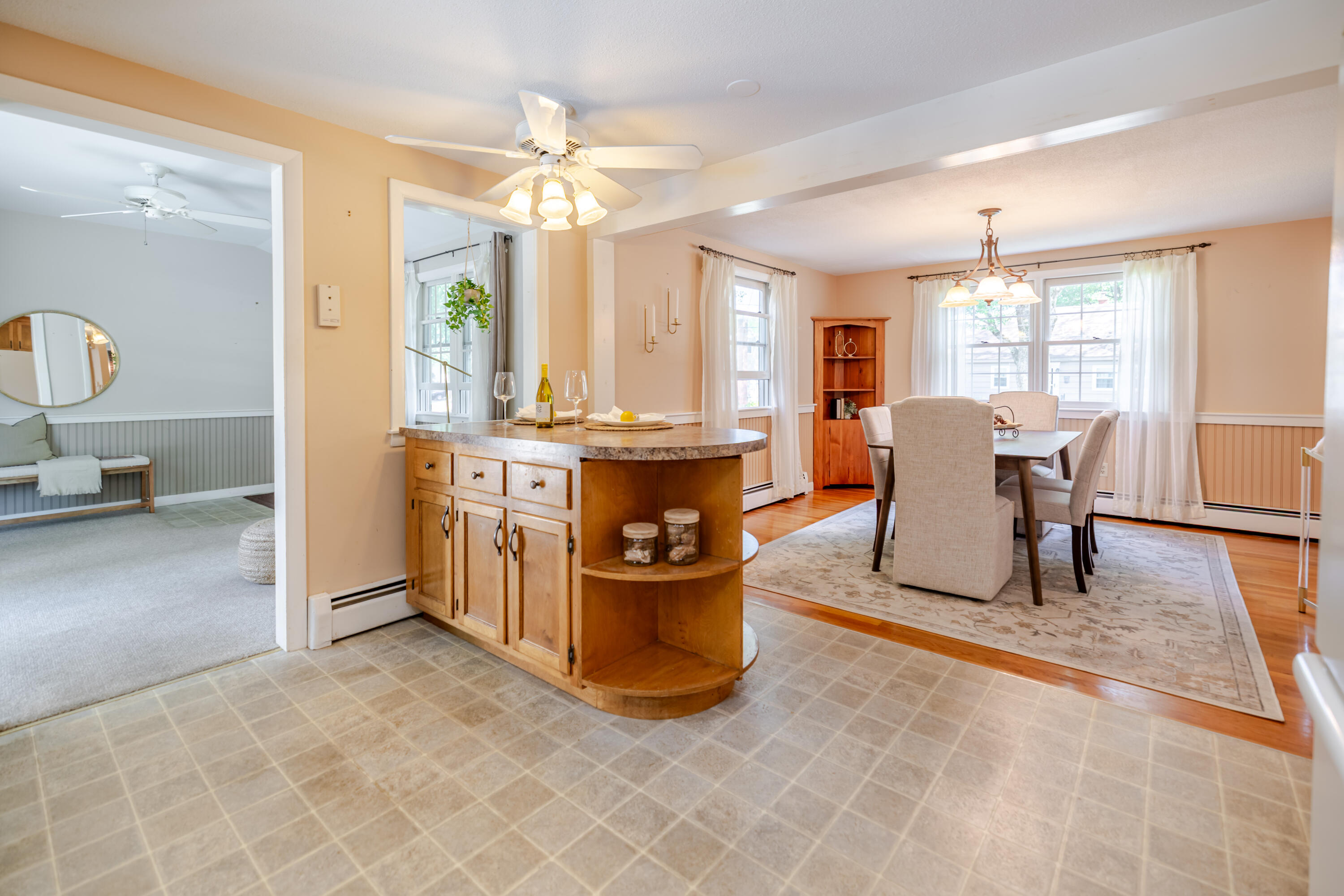 Westbrook, Maine 04092, United States, 3 Bedrooms Bedrooms, ,2 BathroomsBathrooms,Residential,Active,195087