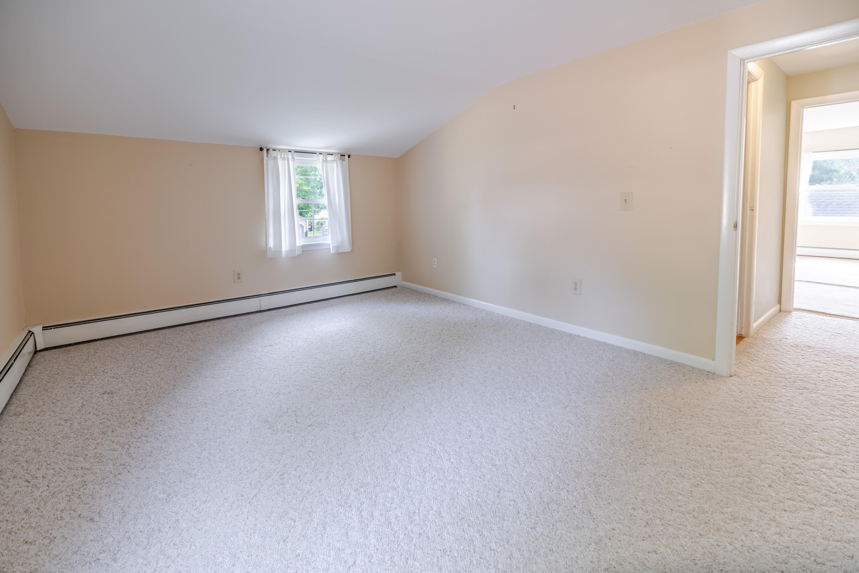 Westbrook, Maine 04092, United States, 3 Bedrooms Bedrooms, ,2 BathroomsBathrooms,Residential,Active,195087