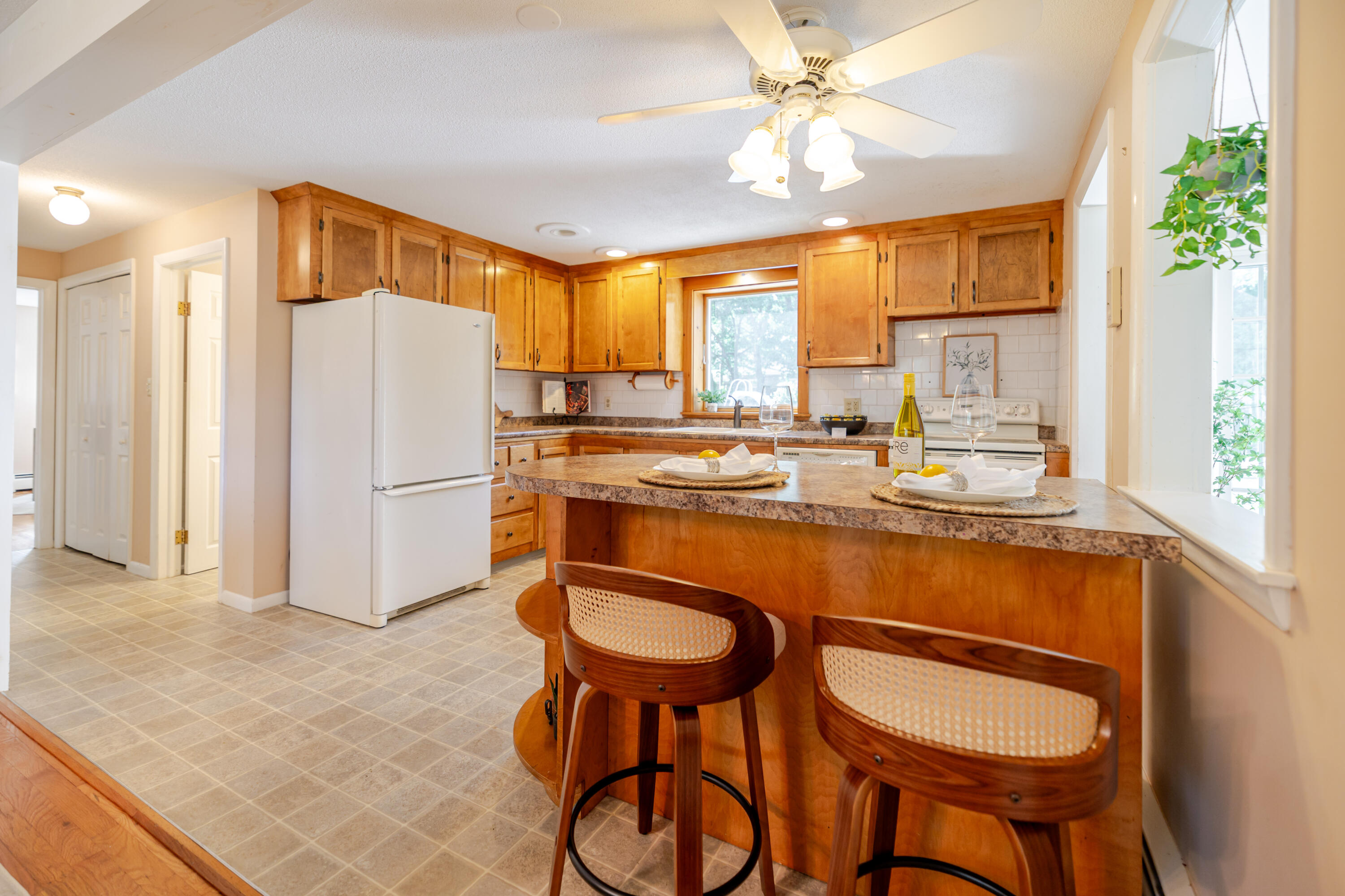 Westbrook, Maine 04092, United States, 3 Bedrooms Bedrooms, ,2 BathroomsBathrooms,Residential,Active,195087