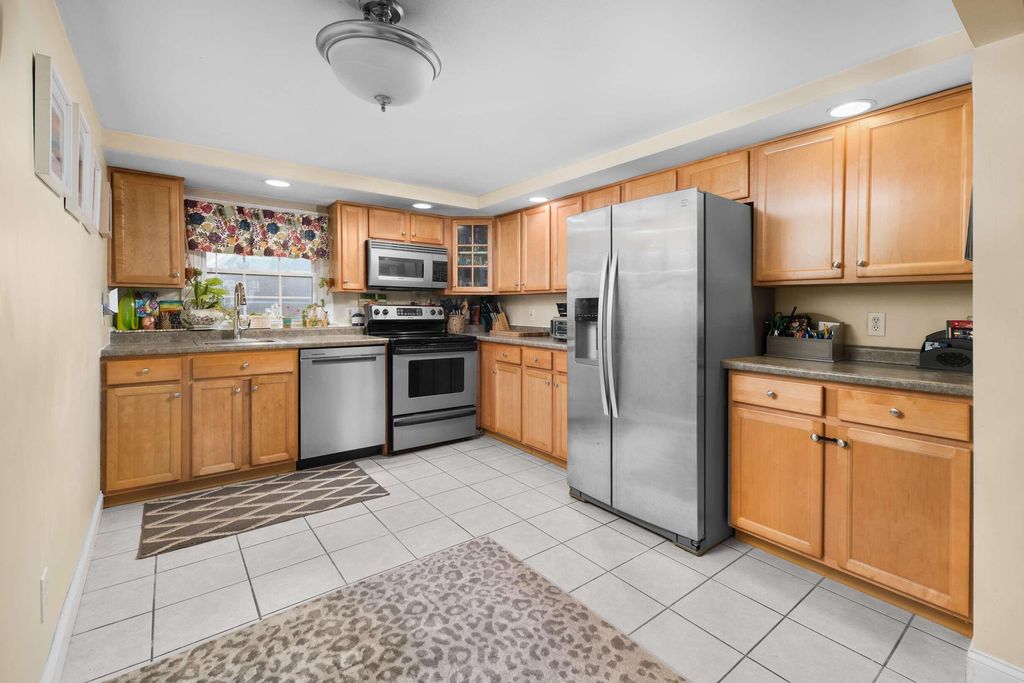 Photo of 11 Carriage Hill Road #B, Eliot, ME 03903 (MLS # 1657959)