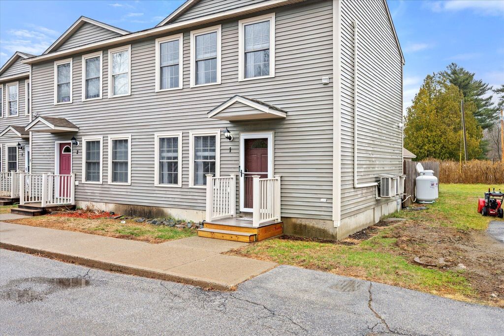 Photo of 1016 State Street #1, Bangor, ME 04401 (MLS # 1657806)