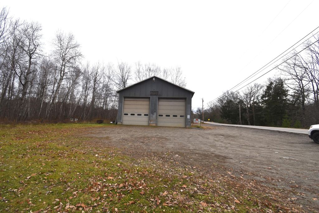 Photo of 418 Hunnewell Avenue, Pittsfield, ME 04967 (MLS # 1643632)