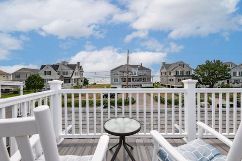 Photo of 454 Ocean Avenue, Wells, ME 04090 (MLS # 1658773)