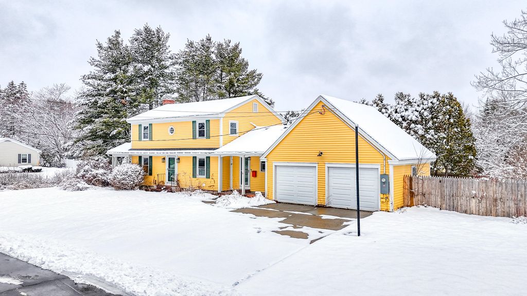 Photo of 17 Glen Avenue, Waterville, ME 04901 (MLS # 1655976)