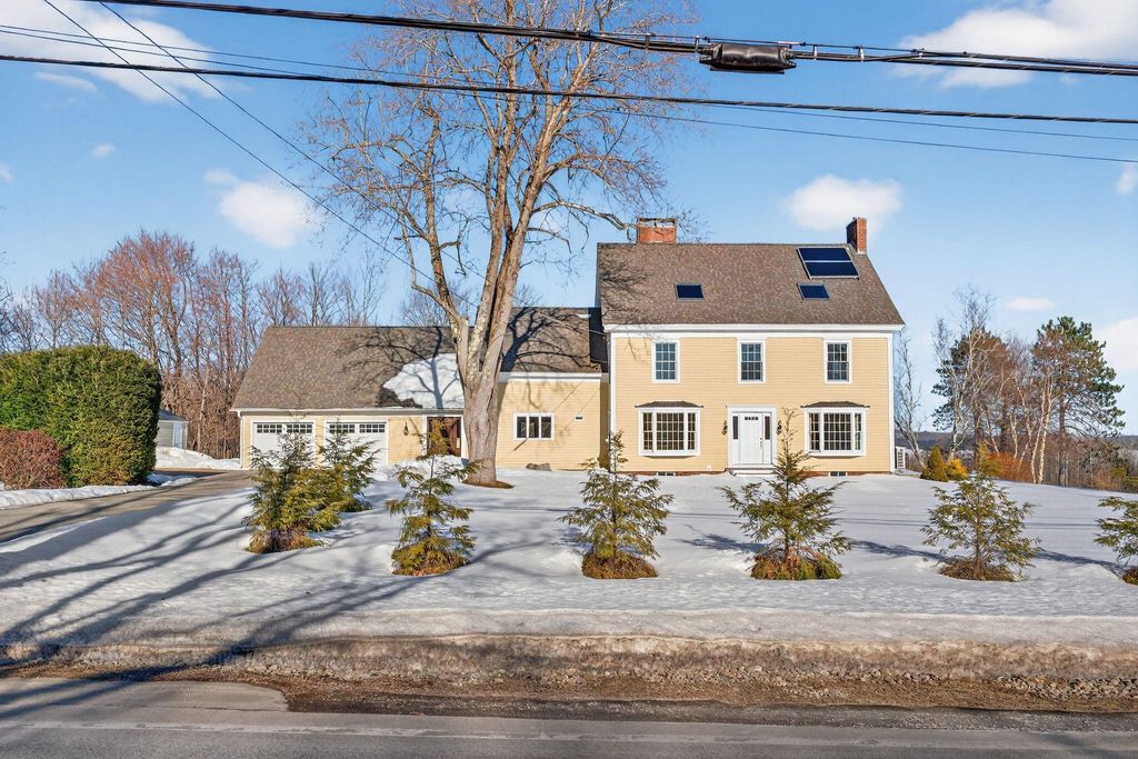 Photo of 525 W Auburn Road, Auburn, ME 04210 (MLS # 1653407)