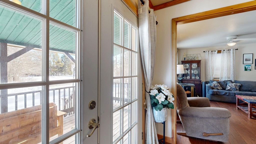 Photo of 56 Booker Street, Thomaston, ME 04861 (MLS # 1650084)