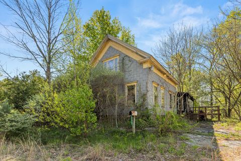 MLS: 1622976