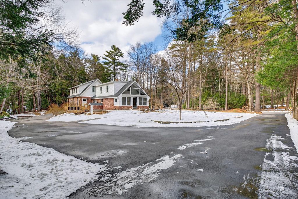 Photo of 24 Solomon Drive, Gorham, ME 04038 (MLS # 1655402)