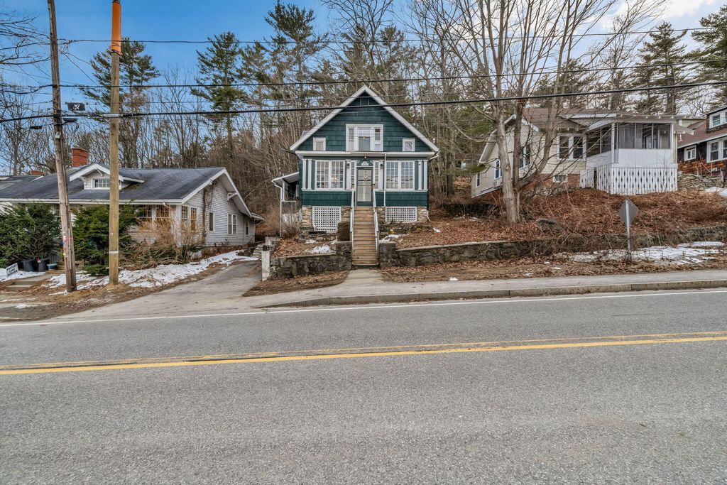 Photo of 152 Lake Street, Auburn, ME 04210 (MLS # 1656211)