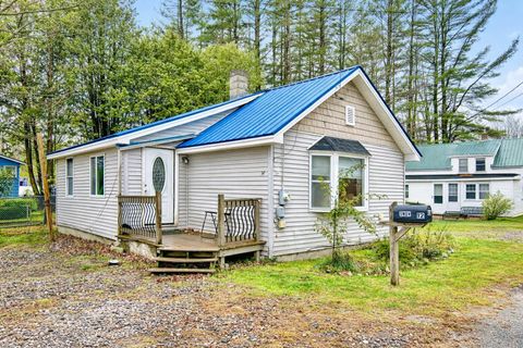 Photo of 12 Skillin Avenue, Norway, ME 04268 (MLS # 1643330)