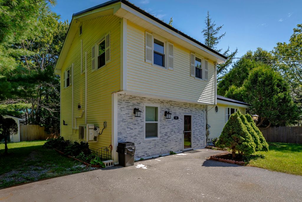 Photo of 17 Mcdonald Avenue, Ellsworth, ME 04605 (MLS # 1646525)