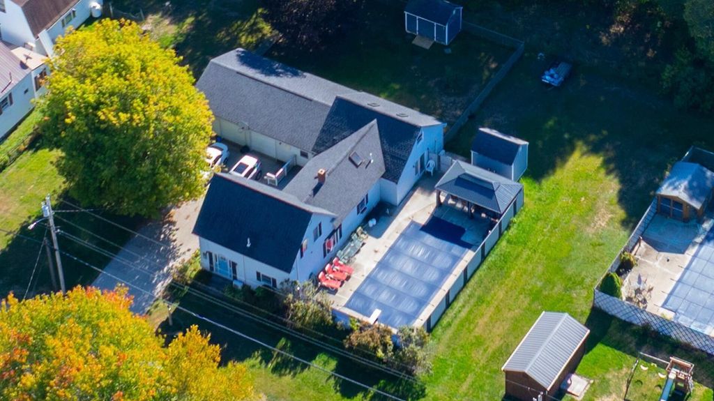 Photo of 11 Mcclellan Street, Lisbon, ME 04250 (MLS # 1639362)