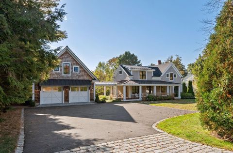 Photo of 263 Foreside Road, Falmouth, ME 04105 (MLS # 1640494)