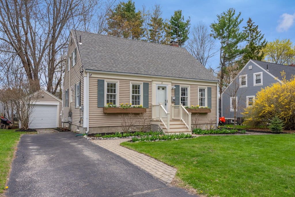 Photo of 25 Hall Street, Portland, ME 04103 (MLS # 1660951)