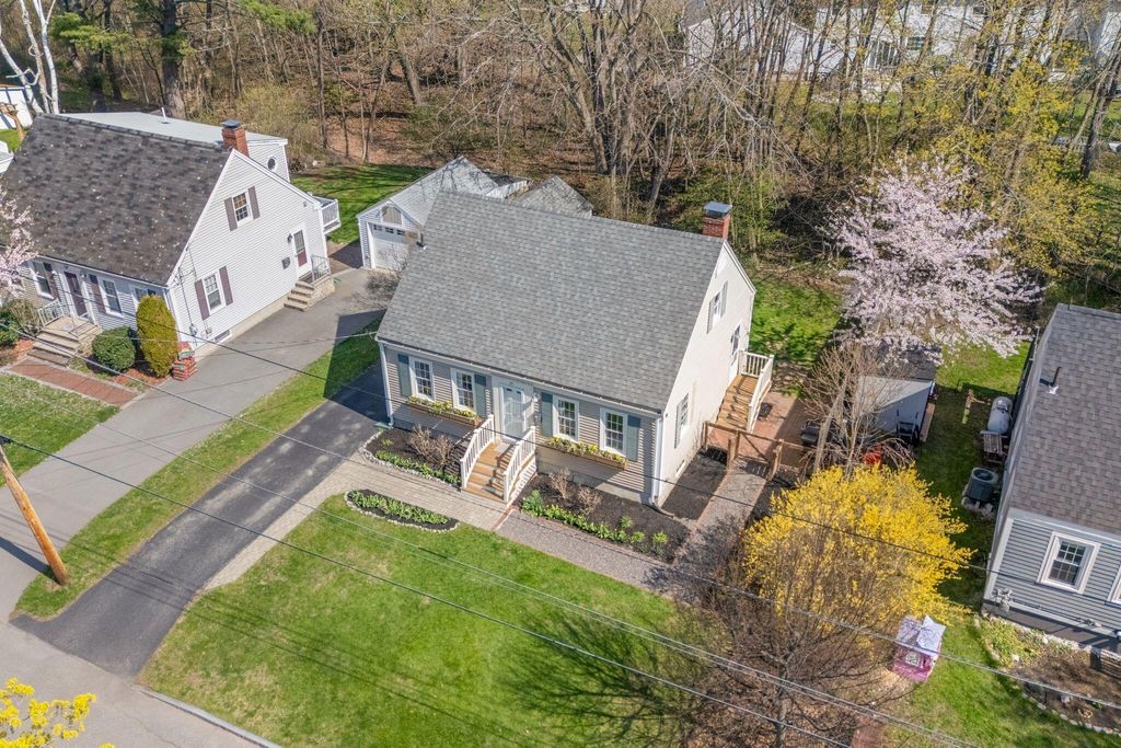 Photo of 25 Hall Street, Portland, ME 04103 (MLS # 1660951)