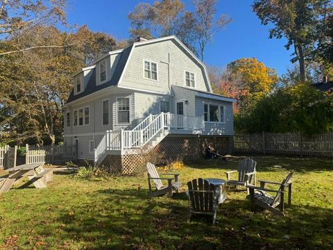 Photo of 31 Elizabeth Street, Portland, ME 04108 (MLS # 1657820)