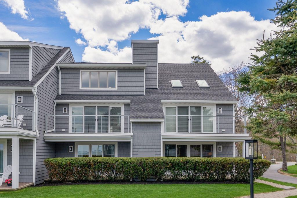 Photo of 311 Seaside Avenue #3, Saco, ME 04072 (MLS # 1661388)