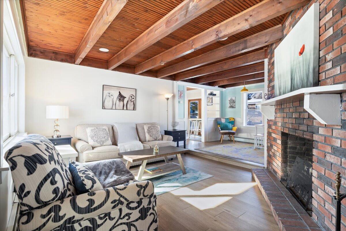 10 Lower Beach Road