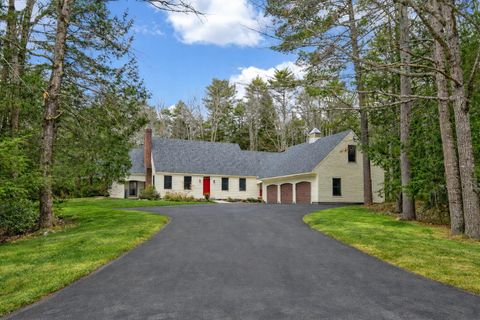 Photo of 24 Hemlock Ridge, North Yarmouth, ME 04097 (MLS # 1655308)