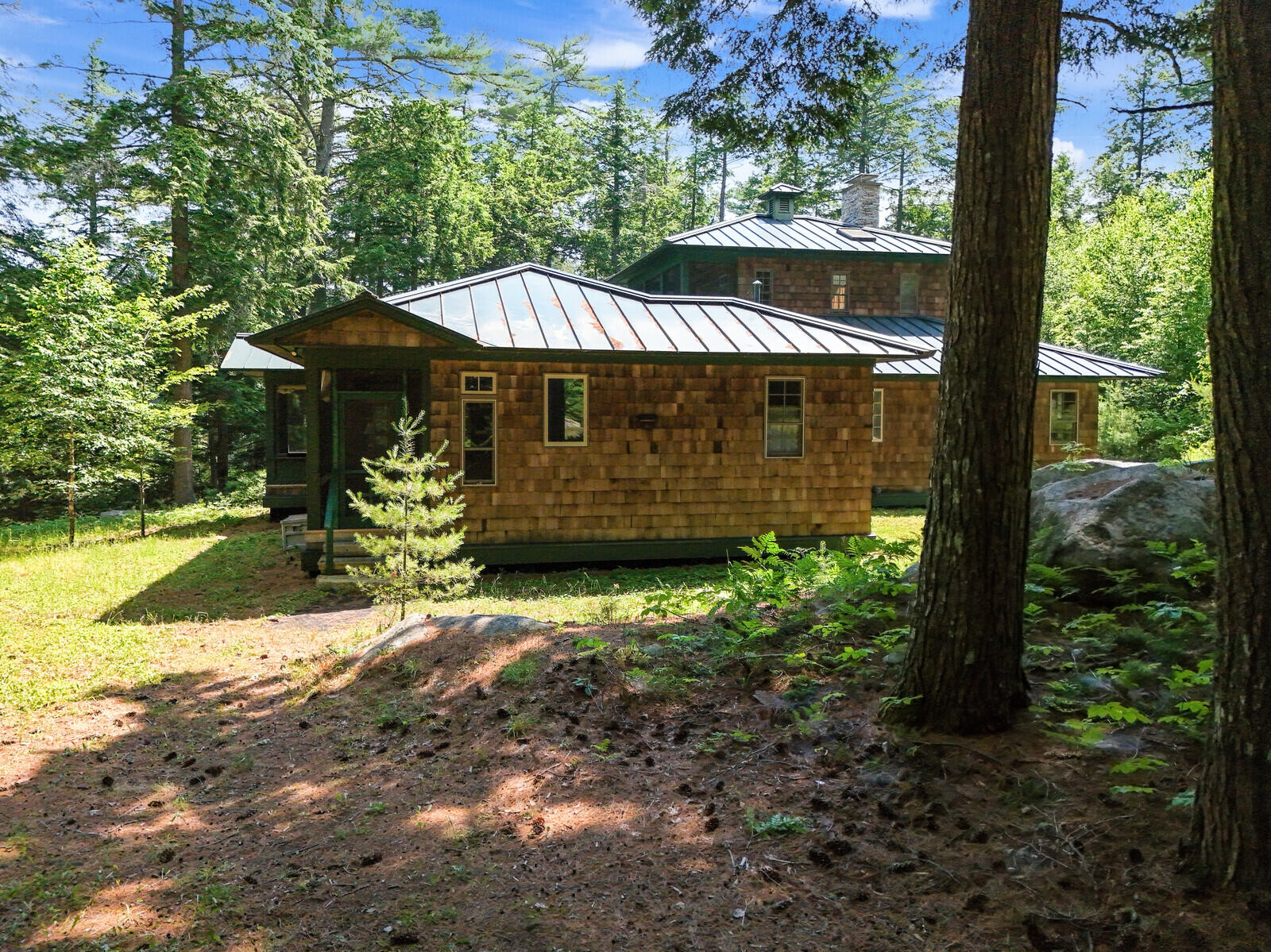 389 Castle Island Road

                                                                             Belgrade                                

                                    , ME - $2,200,000