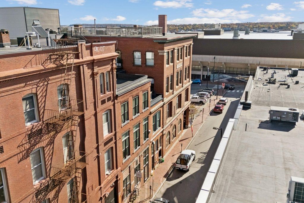 Photo of 15 Brown Street #206, Portland, ME 04101 (MLS # 1642425)