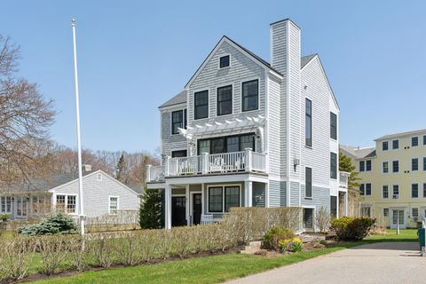Photo of 1 Harris Lane, Kennebunk, ME 04043 (MLS # 1649629)
