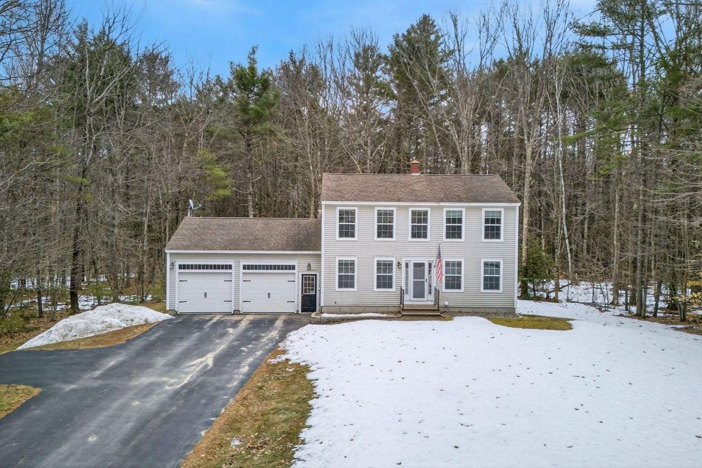 Photo of 16 Captain's Way, Buxton, ME 04093 (MLS # 1656227)