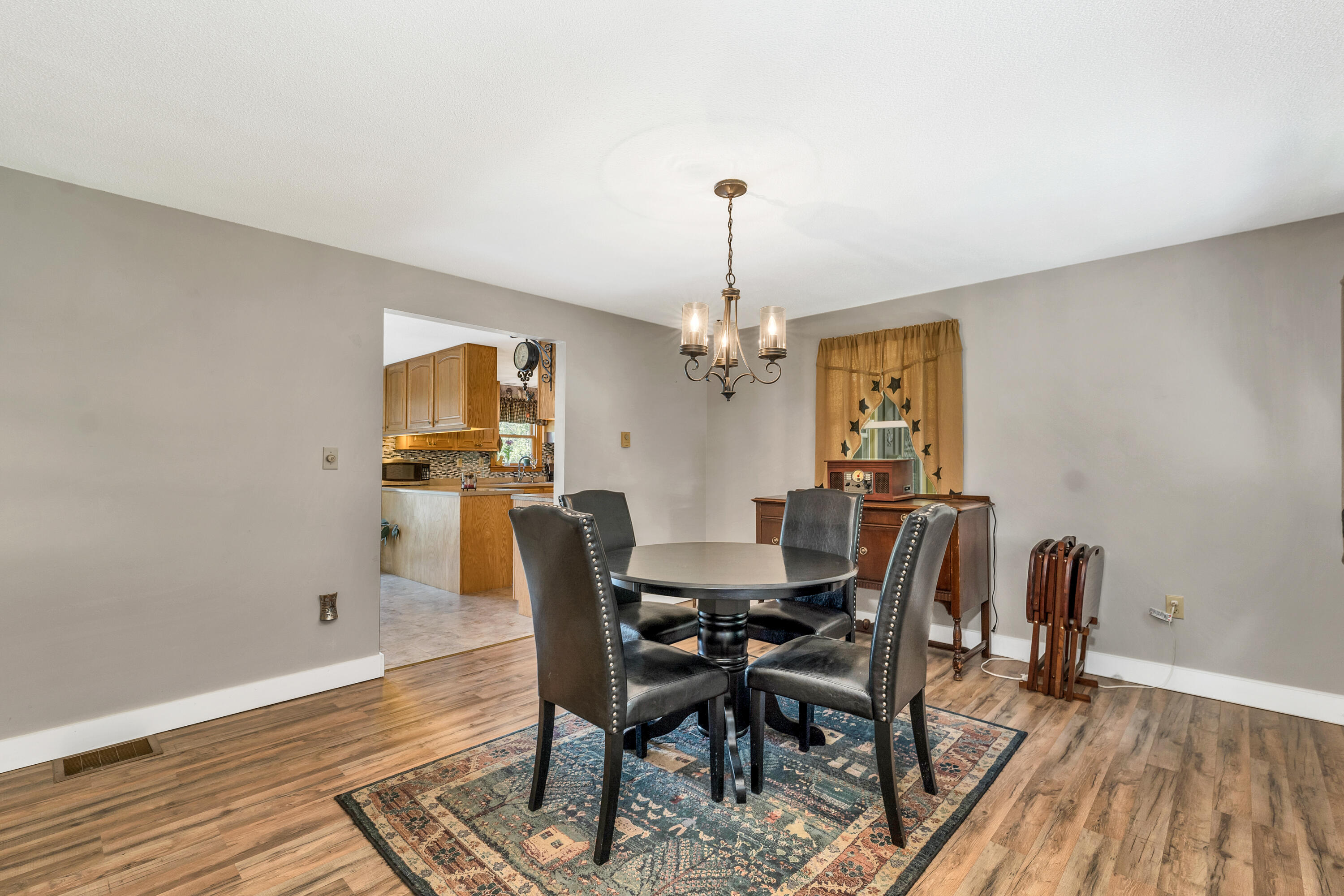 Porter, Maine 04068, United States, 3 Bedrooms Bedrooms, ,3 BathroomsBathrooms,Residential,Active,184114