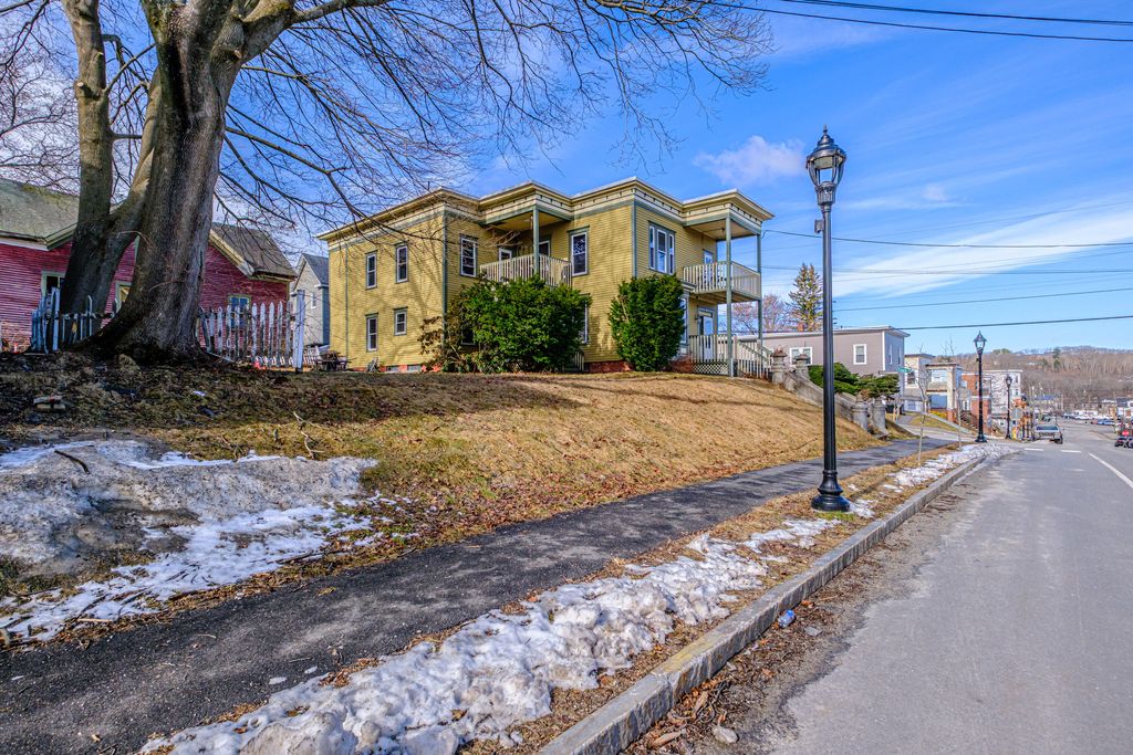 Photo of 63 3rd Street, Auburn, ME 04210 (MLS # 1655734)