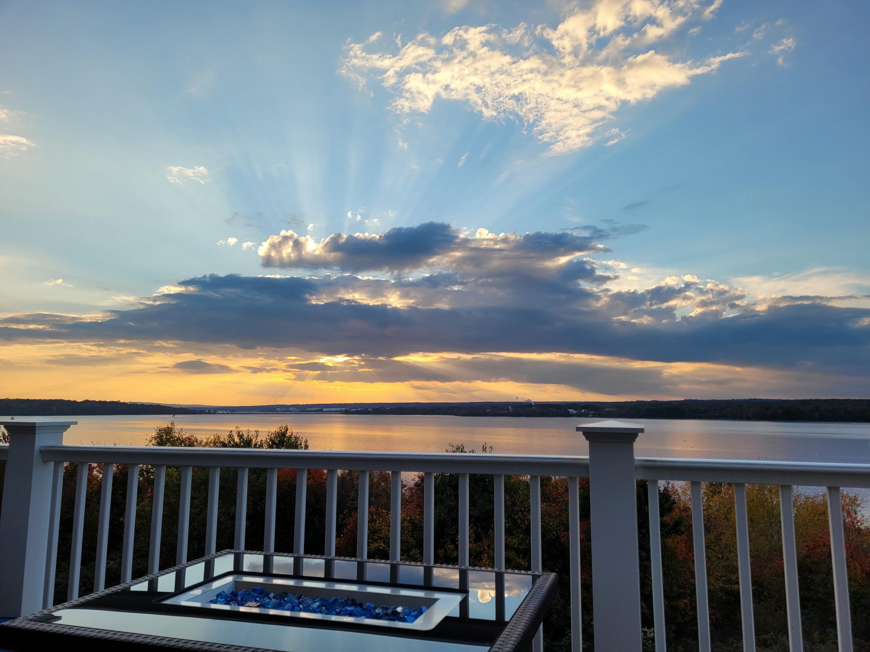 Stockton Springs, Maine 04981, United States, 4 Bedrooms Bedrooms, ,3 BathroomsBathrooms,Residential,Pending,107938