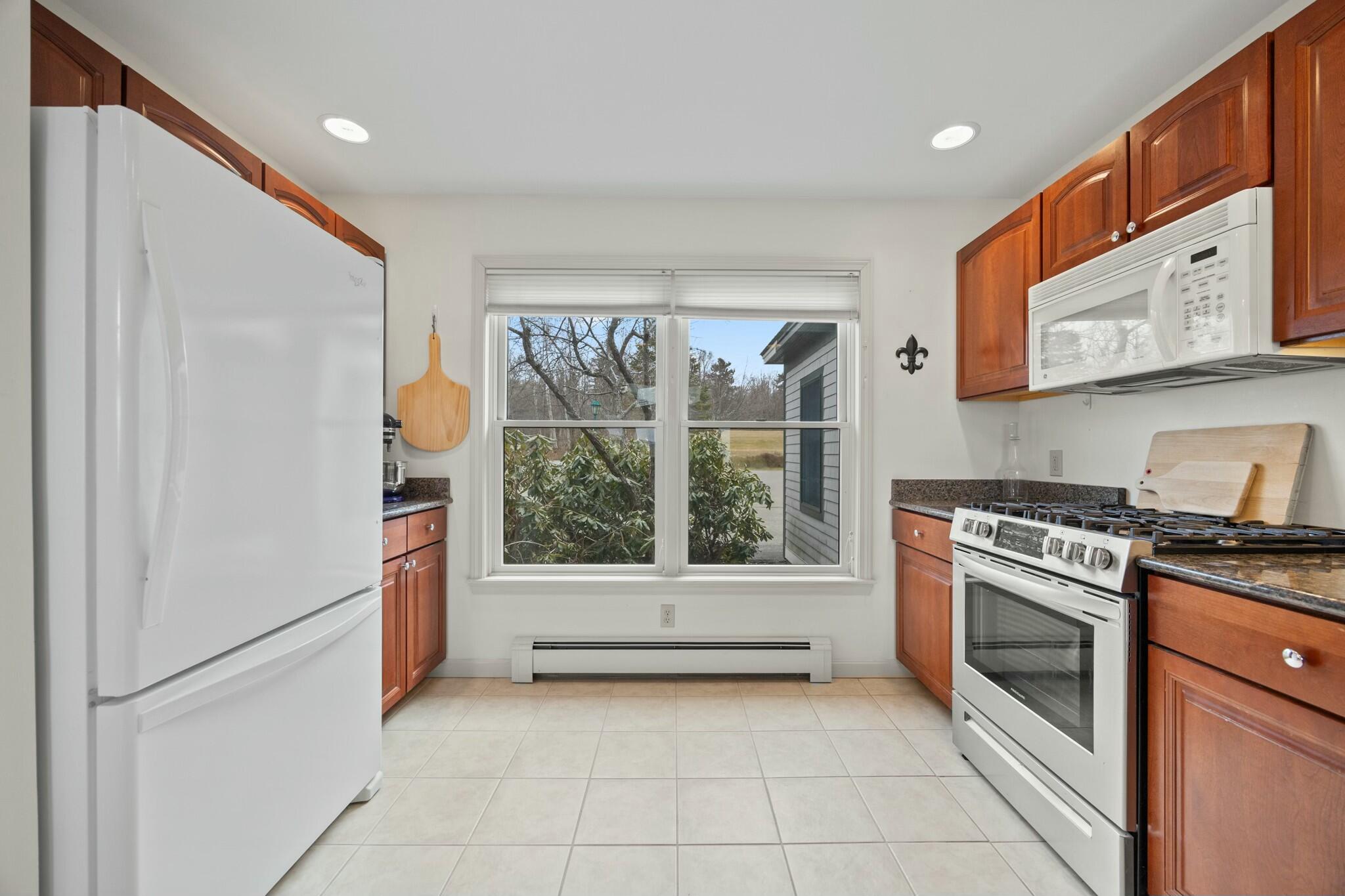 Stockton Springs, Maine 04981, United States, 4 Bedrooms Bedrooms, ,3 BathroomsBathrooms,Residential,Pending,107938