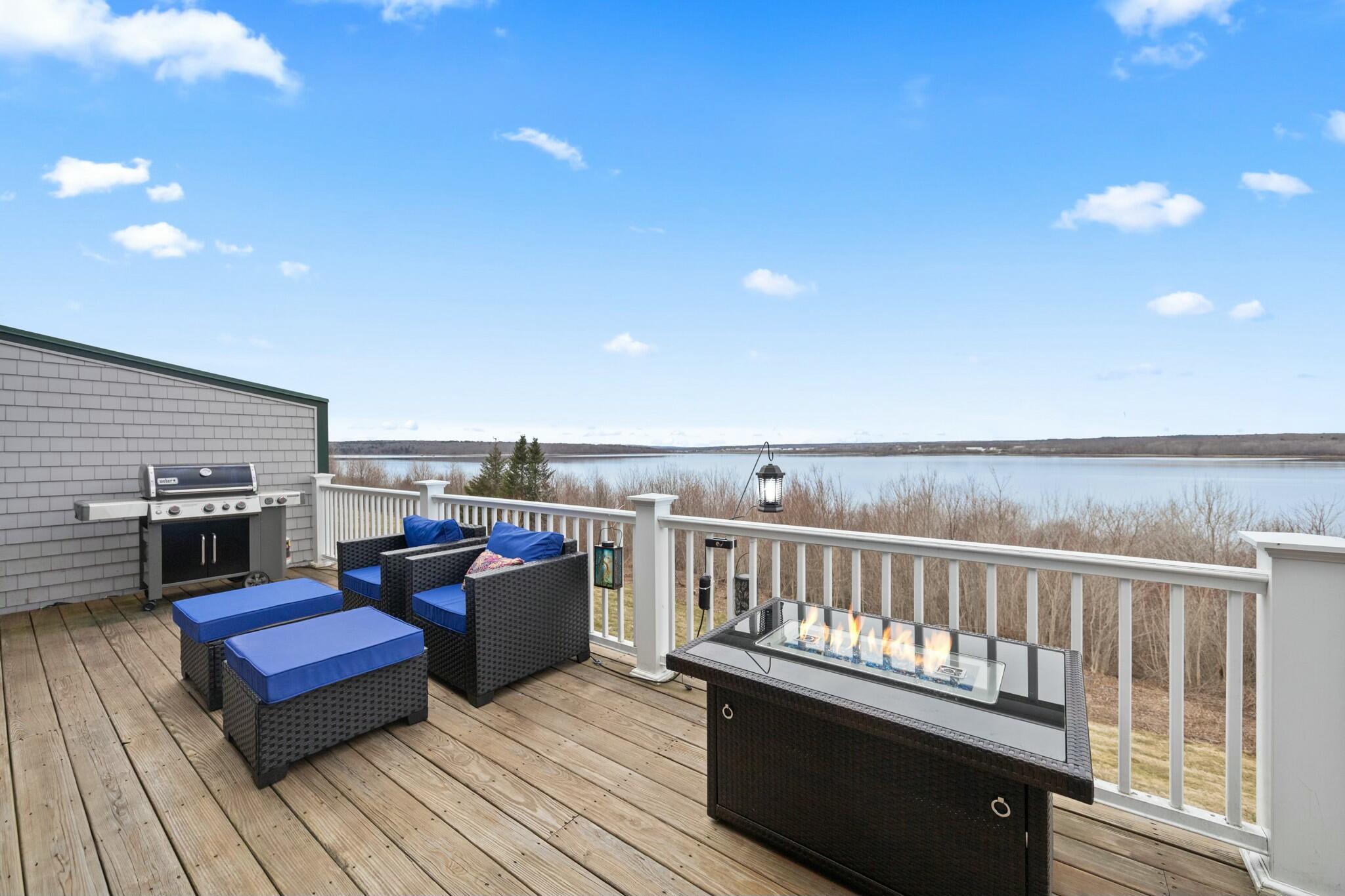 Stockton Springs, Maine 04981, United States, 4 Bedrooms Bedrooms, ,3 BathroomsBathrooms,Residential,Pending,107938