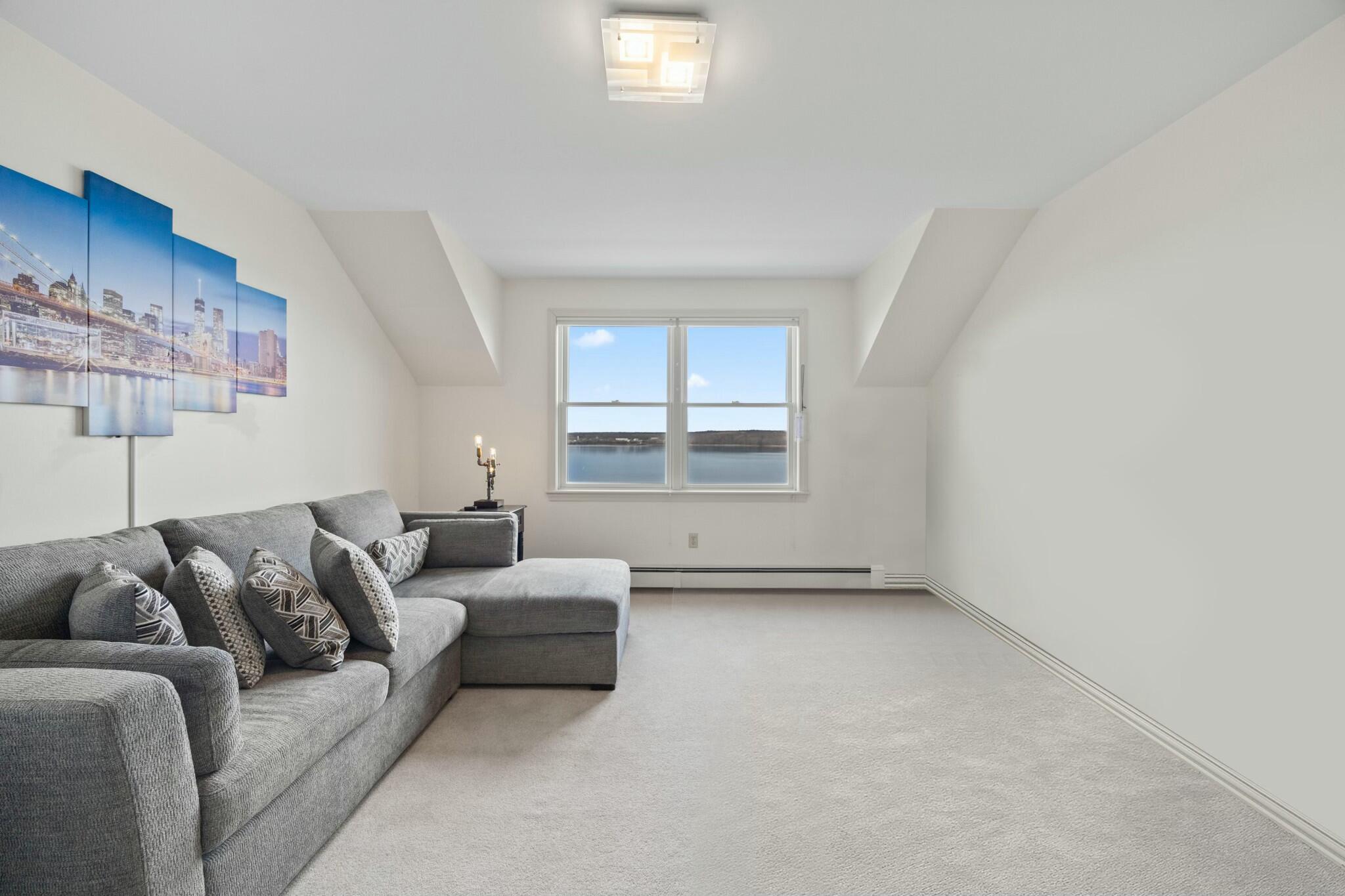 Stockton Springs, Maine 04981, United States, 4 Bedrooms Bedrooms, ,3 BathroomsBathrooms,Residential,Pending,107938